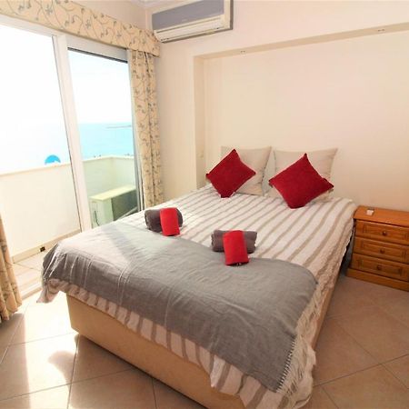 Waves View- Albufeira Apartment ภายนอก รูปภาพ