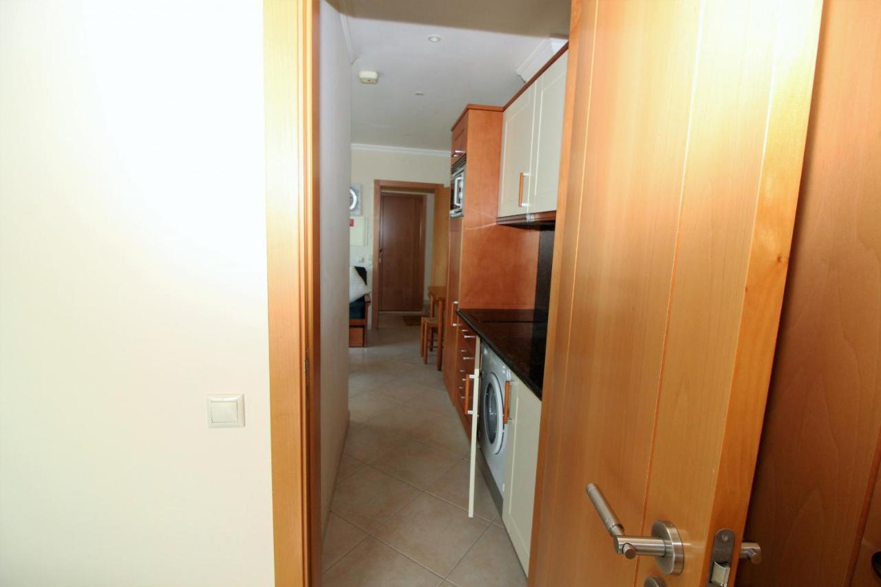 Waves View- Albufeira Apartment ภายนอก รูปภาพ