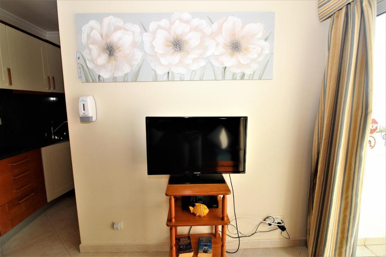 Waves View- Albufeira Apartment ภายนอก รูปภาพ
